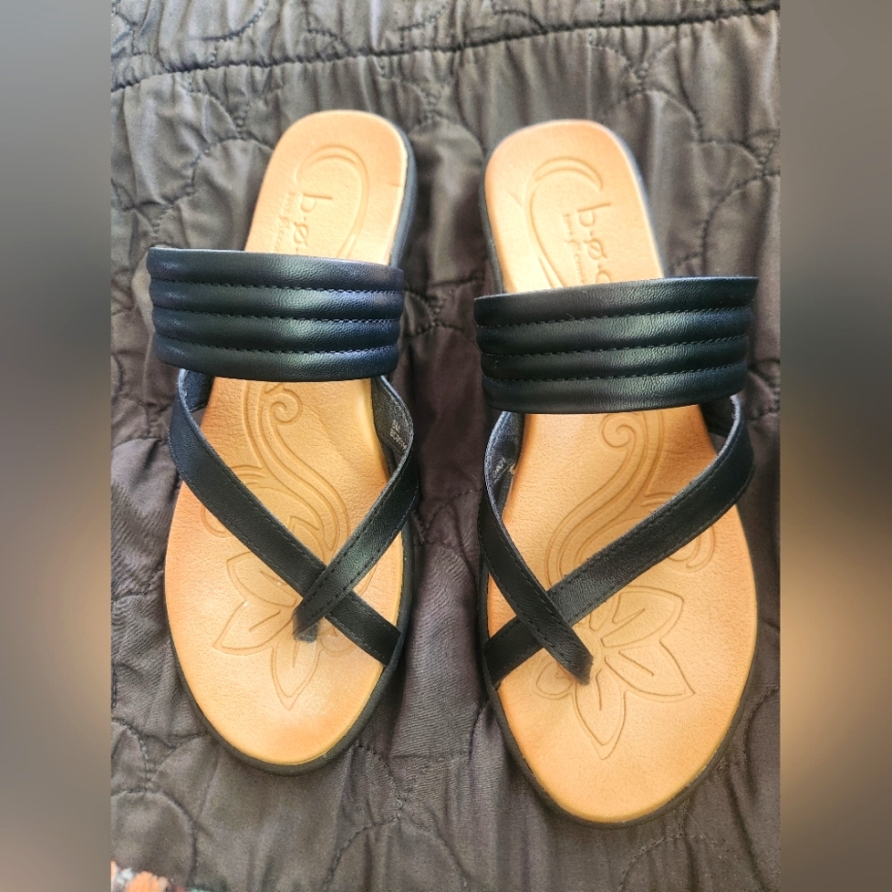 Born Concept Women's Black and Tan Sandals